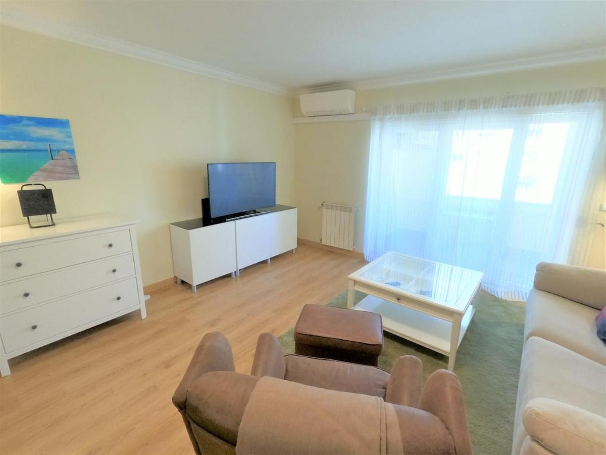 Carnaxide Modern T1 Apartment W Balcony In Carnaxide Oeiras Lisbon Exterior foto